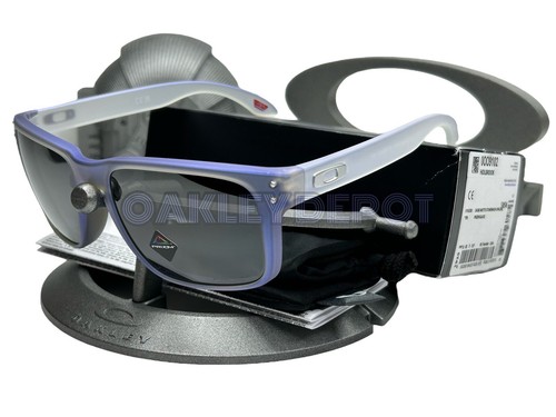 Oakley holbrook - ✅🕶️,